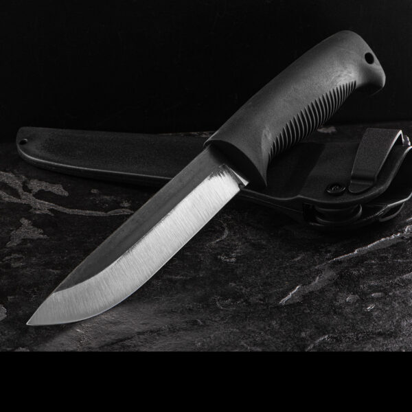 Peltonen M95 Ranger Knife – Black Handle, Uncoated Blade, Composite Sheath.